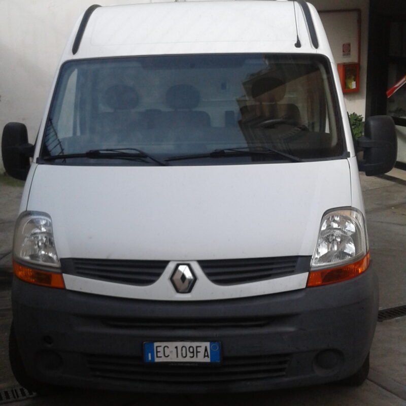 Renault Master 2.5 dci 150cv Euro4 del 2010 - 6.500€ fatturabile, visibile a Roma